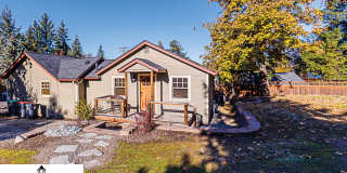 Fully Furnished Craftsman Cottage in Jacksonville! W/D,  Pets OK $300 Utility Fee Gallery 1