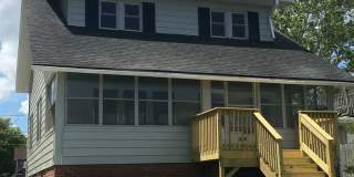 Charming 3 bedroom, 2 bathroom home in the heart of Des Moines, IA Charming 3 bedroom, 2 bathroom home in the heart of Des Moines, IA Gallery 1
