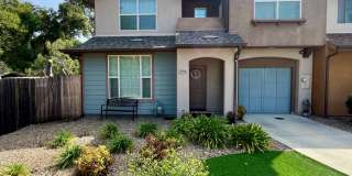 Oak Haven Village 3 Bedroom 2.5 Bath Single Family Home Available 9/11/2026 **DO NOT DISTURB TENANT** Gallery 1