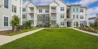 Middle Sound West Apartments Gallery 29