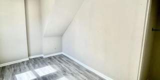 158 FOUNTAIN Street Gallery 13