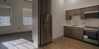 Bright Studio Apartment - Brattleboro, VT. $1450/month, 425 sq.ft. ALL UTILITIES INCLUDED- Available 5/15/2026 Gallery 1