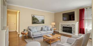 115 N Hager Avenue Gallery 4