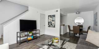 Vintage at 18th Street Gallery 32