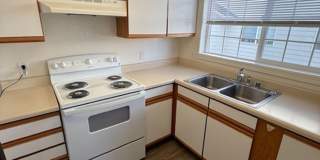 2 Bedroom, 2 Bathroom Centrally Located Condo Gallery 1