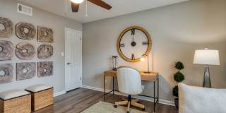 Holly Point Apartments Gallery 41