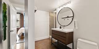 Fully Furnished Designer Loft with Parking & Monument Views! Gallery 31