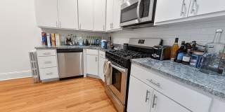 Bright and Sunny Updated 3-bed/1-bath near Loyola Gallery 2