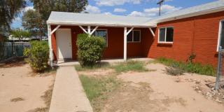 4633 E 19th Street Gallery 1