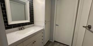 5525 East Thomas Road Gallery 12