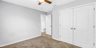 4/3/2 HOME IN EDINA GARDEN OF EDEN Gallery 51