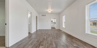 802 W. McCormick St. Gallery 14