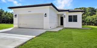 2962 NW 10th Ct Gallery 6