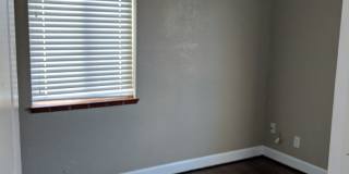 Mountain View 2 Bedroom 1 Bath Duplex on a Hill Gallery 94