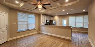 Great Location off County Line Rd /  3/2.5/2 Duplex / Fridge / Fenced in Yard with Covered Patio / NBISD Gallery 7