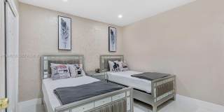 1960 Coral Reef Dr Gallery 34