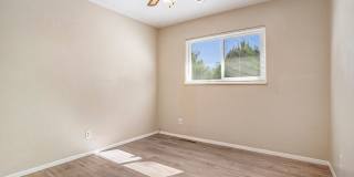 Great house near UCCS with 2x kitchen and 2x laundry! Gallery 17