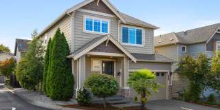 Beautiful Northbrook Home with High-End Finishes, Spacious Layout & Community Amenities Gallery 1