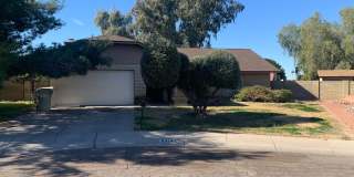 Spacious 3 Bed 2.5 Bath in Glendale Spacious 3 Bed 2.5 Bath in Glendale Gallery 1