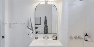 1347 E Bennett Gallery 5
