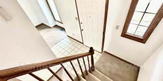 2048 Walnut Street Gallery 12