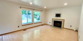 Stunning 4 Bedroom/2.5 bath- Move-In Ready Home with Private Backyard Stunning 4 Bedroom/2.5 bath- Move-In Ready Home with Private Backyard Gallery 13
