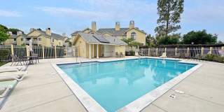 Lovely Upgraded 2-story Townhouse w/ Attached Garage, Guest Bathroom and Fireplace! Gallery 24