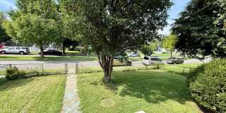 2 bed house on Rva Northside!  Central hvac, hardwoods,all electric, lots of parking, laundry, Gallery 4