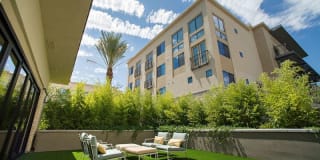 The Lincoln Scottsdale Gallery 20