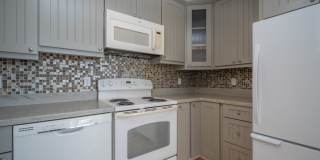 1 Bd 1 Ba 1 Pkg in HALE MOANI - Secure Building- Utilities Included $2500/month with $500 OFF first month rent Gallery 17