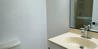 Cozy 3/2.5 Townhome in Convenient Location Gallery 15