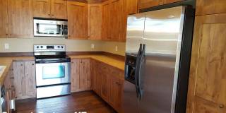 *** Beautiful *** 3 Bed 2 Bath house in Alder Creek Gallery 4