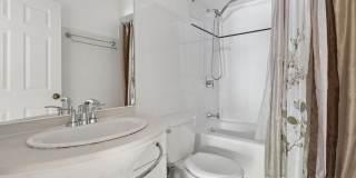 Beautiful Condo Desirable Building, West Roxbury Gallery 1