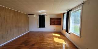 Charming 2 bed 1 bath Gallery 1