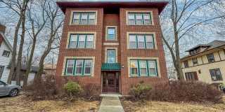 Updated 2 Bedroom Apartment Near UIUC – Convenient Location  Great Amenities Gallery 1