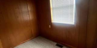 Spacious 3BR/2BA Home In Webb City, MO with shed and bonus room!! Gallery 4