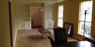 Single Family 4 BR 3.5 BA 0.7 Acres Water Front Gallery 10