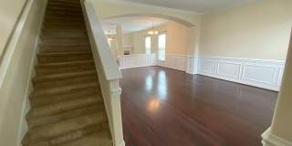 4 bedroom 2.5 bath home with a loft Gallery 3