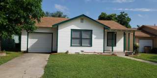 CUTE 2 bedroom, 1 bath home!!! Gallery 1