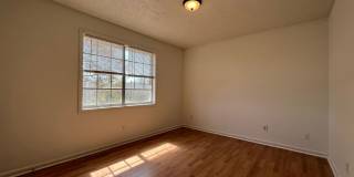 Spacious 2bd/1ba Across from Buford High School! Gallery 12