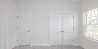 Room in 4 Bedroom Home at Millennium Ave Gallery 32