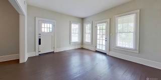 Down Stairs Apartment in Springfield Gallery 22