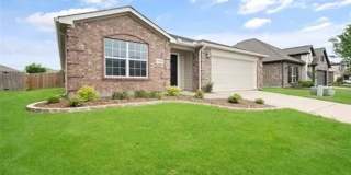 4 BEDROOM PLUS OFFICE SPACE 2 BATHROOM-WEST SHERMAN FOR LEASE! Gallery 1