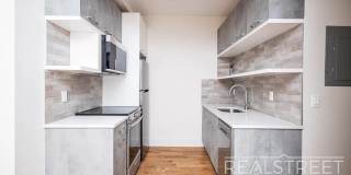 1526 Park Place Gallery 8