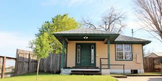 1004 East Main Street Gallery 1