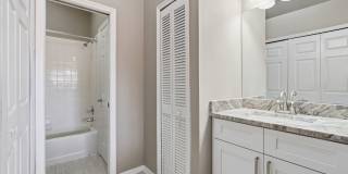 3 bedroom condo Gallery 30