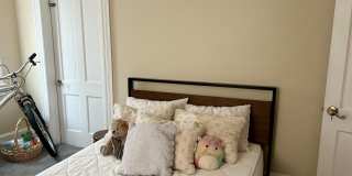 500 Main Street unit: Upper Front Gallery 10