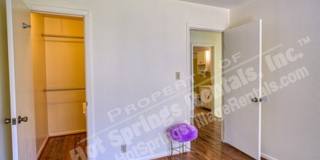 Two-Level Townhome in DeSoto Courts Gallery 19