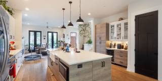 Stunning 4/3.5 Home in Highly Sought-After Area w/ 1300 Sq Ft of Outdoor Space! Gallery 13