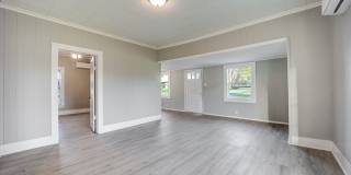 FREE MONTH RENT! Freshly Updated 3 Bedroom House Gallery 4